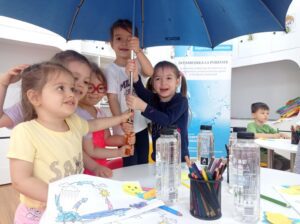 Umbrela emoțiilor și hidratarea corectă la „Ape curate asumate”