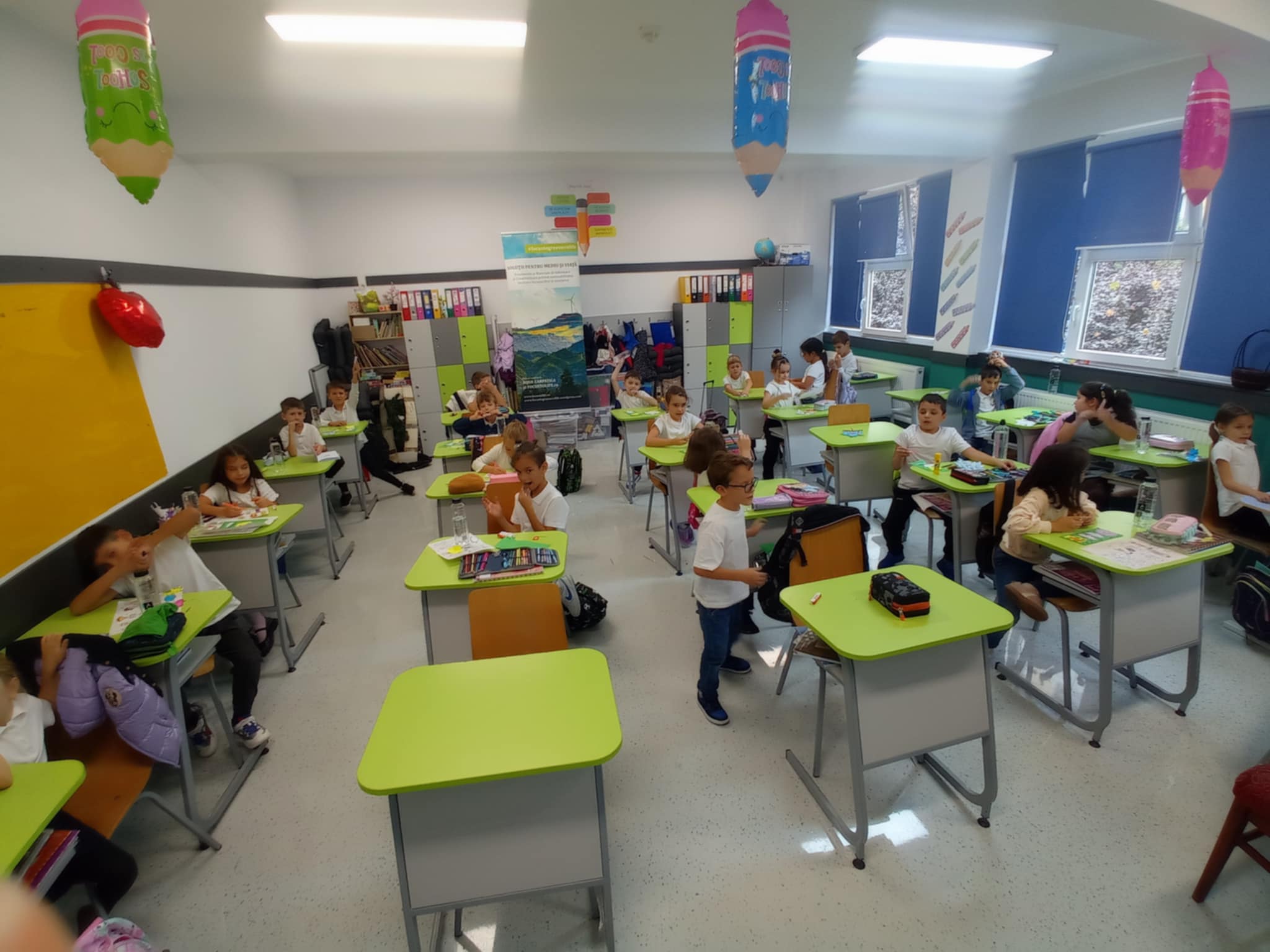 Micii călători cu inima deschisă printr-o Românie cu ape cât mai curate